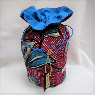 <span style="color: #ff6347; font-style: bold;">【売切】</span><br>071<br>ハネ付き丸底巾着<br>レッド＆ブルーリーブス