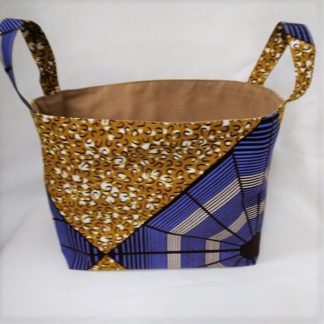 <span style="color: #ff6347; font-style: bold;">【売切】</span><br>179<br>アフリカ布で作った小物入れ(大)<br>ブルー&ブラウン