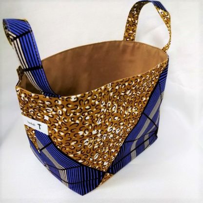 <span style="color: #ff6347; font-style: bold;">【売切】</span><br>179<br>アフリカ布で作った小物入れ（大）<br>ブルー＆ブラウン - 画像 (2)