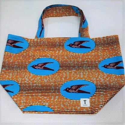 <span style="color: #ff6347; font-style: bold;">【売切】</span><br>014<br>アフリカ布の<br>エコバッグ（大） <br>オレンジ＆ブルーバード