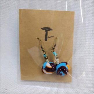 <span style="color: #ff6347; font-style: bold;">【売切】</span><br>047<br>アフリカ布で作ったピアス<br>パープル&ブルー