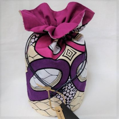 <span style="color: #ff6347; font-style: bold;">【売切】</span><br>060<br>ハネ付き丸底巾着<br>ホワイト＆レッド