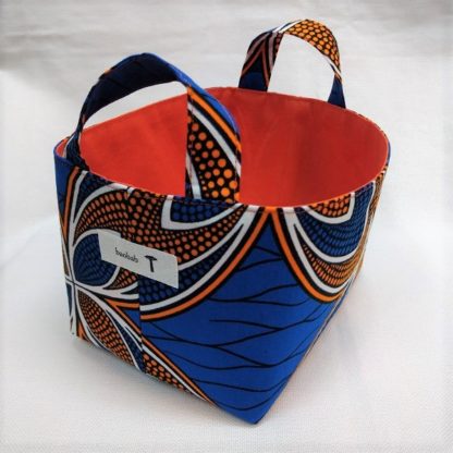 <span style="color: #ff6347; font-style: bold;">【売切】</span><br>172<br>アフリカ布で作った小物入れ（小）<br>ブルー＆オレンジ - 画像 (2)