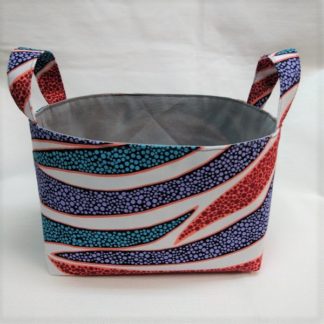 <span style="color: #ff6347; font-style: bold;">【売切】</span><br>170<br>アフリカ布で作った小物入れ（小）<br>グリーン＆レッド