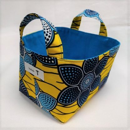 <span style="color: #ff6347; font-style: bold;">【売切】</span><br>169<br>アフリカ布で作った小物入れ（小）<br>ブルーフラワー - 画像 (2)