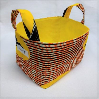 <span style="color: #ff6347; font-style: bold;">【売切】</span><br>167<br>アフリカ布で作った小物入れ（小）<br>イエローバード - 画像 (2)