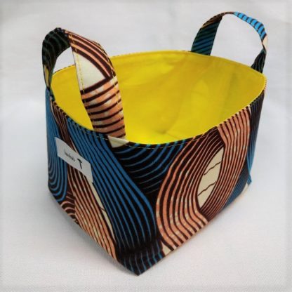 <span style="color: #ff6347; font-style: bold;">【売切】</span><br>166<br>アフリカ布で作った小物入れ（小）<br>ピンク＆ブルー - 画像 (2)