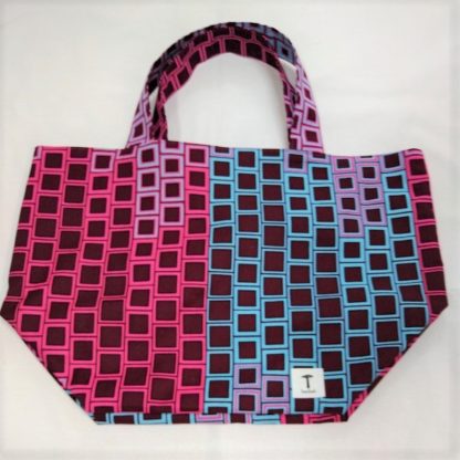 <span style="color: #ff6347; font-style: bold;">【売切】</span><br>173<br>アフリカ布の<br>エコバッグ（大） <br>ブルー＆レッド