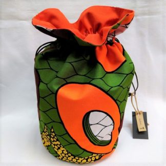 <span style="color: #ff6347; font-style: bold;">【売切】</span><br>057<br>ハネ付き丸底巾着<br>グリーン＆オレンジ