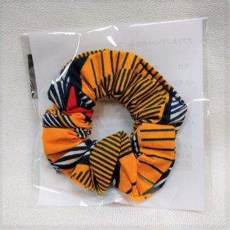 <span style="color: #ff6347; font-style: bold;">【売切】</span><br>040<br>アフリカ布でつくったシュシュ