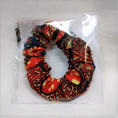 <span style="color: #ff6347; font-style: bold;">【売切】</span><br>032<br>アフリカ布でつくったシュシュ