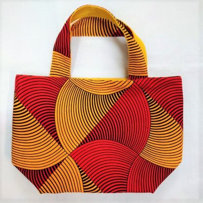 <span style="color: #ff6347; font-style: bold;">【売切】</span><br>080<br>アフリカ布のトートバッグ<br>中<br>オレンジ＆レッド
