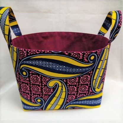 <span style="color: #ff6347; font-style: bold;">【売切】</span><br>152<br>アフリカ布で作った小物入れ（大）<br>イエロー＆レッド