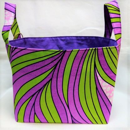 <span style="color: #ff6347; font-style: bold;">【売切】</span><br>149<br>アフリカ布で作った小物入れ（大）<br>パープル＆グリーン