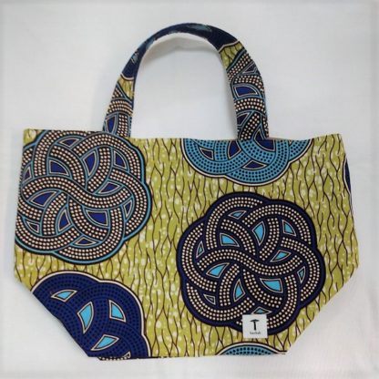 <span style="color: #ff6347; font-style: bold;">【売切】</span><br>168<br>アフリカ布の<br>エコバッグ（大） <br>ブルー＆ライトグリーン