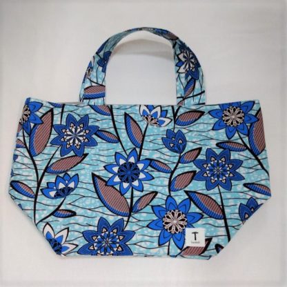 <span style="color: #ff6347; font-style: bold;">【売切】</span><br>165<br>アフリカ布の<br>エコバッグ（大） <br>ブルーフラワー