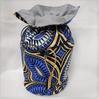 <span style="color: #ff6347; font-style: bold;">【売切】</span><br>049<br>ハネ付き丸底巾着<br>ブルー