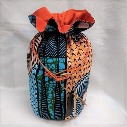 <span style="color: #ff6347; font-style: bold;">【売切】</span><br>046<br>ハネ付き丸底巾着<br>ブルー＆オレンジ