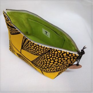 <span style="color: #ff6347; font-style: bold;">【売切】</span><br>099<br>アフリカ布で作ったポーチ<br>イエロー