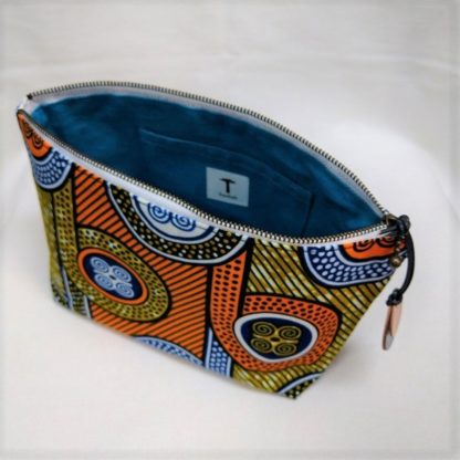 <span style="color: #ff6347; font-style: bold;">【売切】</span><br>095<br>アフリカ布で作ったポーチ<br>オレンジ＆ブラウン