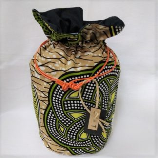 <span style="color: #ff6347; font-style: bold;">【売切】</span><br>044<br>ハネ付き丸底巾着<br>グリーン＆ライトブラウン