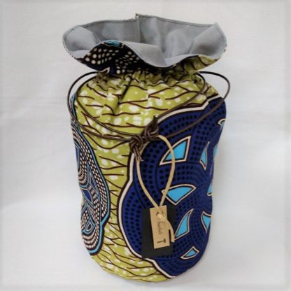 <span style="color: #ff6347; font-style: bold;">【売切】</span><br>043<br>ハネ付き丸底巾着<br>ブルー＆ライトグリーン