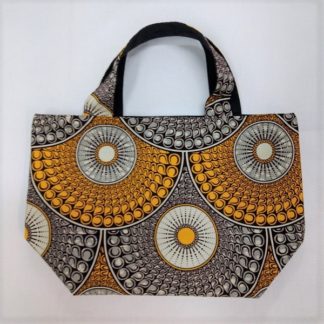 <span style="color: #ff6347; font-style: bold;">【売切】</span><br>079<br>アフリカ布のトートバッグ<br>中<br>イエローサークル