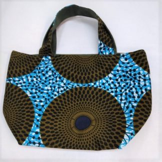<span style="color: #ff6347; font-style: bold;">【売切】</span><br>077<br>アフリカ布のトートバッグ<br>中<br>ブルー&ブラウンサークル