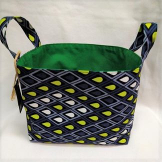 <span style="color: #ff6347; font-style: bold;">【売切】</span><br>144<br>アフリカ布で作った小物入れ（大）<br>ネイビーレイン