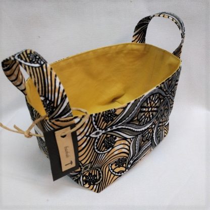 <span style="color: #ff6347; font-style: bold;">【売切】</span><br>147<br>アフリカ布で作った小物入れ（小）<br>ライトブラウン - 画像 (2)