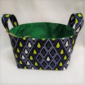 <span style="color: #ff6347; font-style: bold;">【売切】</span><br>143<br>アフリカ布で作った小物入れ（小）<br>ネイビーレイン