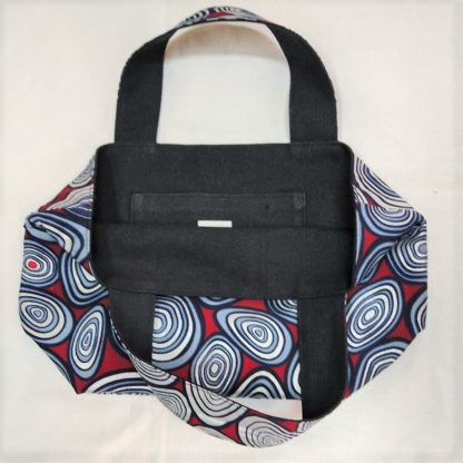 <span style="color: #ff6347; font-style: bold;">【売切】</span><br>072アフリカ布のトートバッグ<br>中<br>ダークレッド - 画像 (2)