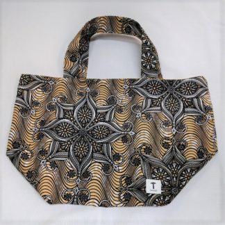 <span style="color: #ff6347; font-style: bold;">【売切】</span><br>153<br>アフリカ布の<br>エコバッグ（大） <br>ライトブラウン