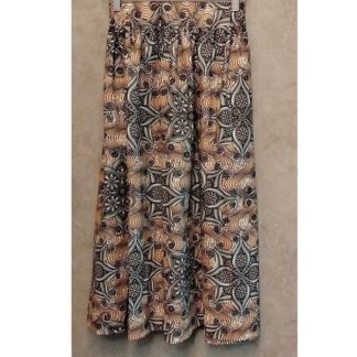 <span style="color: #ff6347; font-style: bold;">【売切】</span><br>061<br>アフリカ布の<br>スカート<br>light_brown