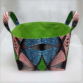 <span style="color: #ff6347; font-style: bold;">【売切】</span><br>137<br>アフリカ布で作った小物入れ（大）<br>ブルー＆グリーン