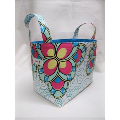 <span style="color: #ff6347; font-style: bold;">【売切】</span><br>135<br>アフリカ布で作った小物入れ（大）<br>ホワイトフラワー - 画像 (2)