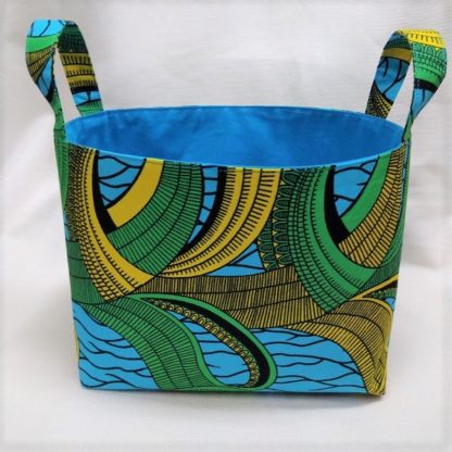 <span style="color: #ff6347; font-style: bold;">【売切】</span><br>134<br>アフリカ布で作った小物入れ（大）<br>ブルー＆イエロー