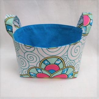 <span style="color: #ff6347; font-style: bold;">【売切】</span><br>138<br>アフリカ布で作った小物入れ（小）<br>ライトブルーフラワー