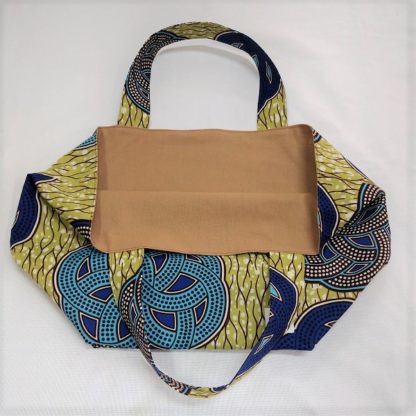 <span style="color: #ff6347; font-style: bold;">【売切】</span><br>146<br>アフリカ布の<br>エコバッグ（大） <br>ブルー＆ライトグリーン - 画像 (2)