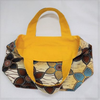 <span style="color: #ff6347; font-style: bold;">【売切】</span><br>062アフリカ布のトートバッグ<br>中<br>ゴールドラメフラワー - 画像 (2)