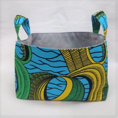 <span style="color: #ff6347; font-style: bold;">【売切】</span><br>133<br>アフリカ布で作った小物入れ（小）<br>ブルー＆イエロー