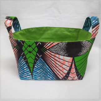 <span style="color: #ff6347; font-style: bold;">【売切】</span><br>131<br>アフリカ布で作った小物入れ（小）<br>ピンク＆グリーン