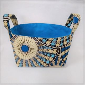 <span style="color: #ff6347; font-style: bold;">【売切】</span><br>130<br>アフリカ布で作った小物入れ（小）<br>ブルーサークル