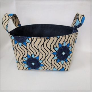 <span style="color: #ff6347; font-style: bold;">【売切】</span><br>127<br>アフリカ布で作った小物入れ（小）<br>ブルーフラワー