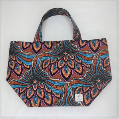 <span style="color: #ff6347; font-style: bold;">【売切】</span><br>134<br>アフリカ布の<br>エコバッグ（大） <br>ブラウン＆ブルー