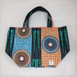 <span style="color: #ff6347; font-style: bold;">【売切】</span><br>130<br>アフリカ布の<br>エコバッグ（大） <br>ブルー＆オレンジサークル