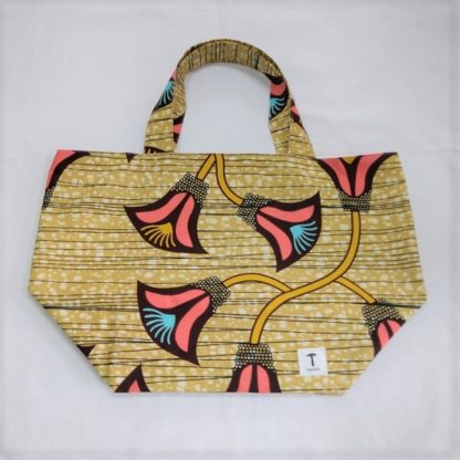 <span style="color: #ff6347; font-style: bold;">【売切】</span><br>129<br>アフリカ布の<br>エコバッグ（大） <br>ピンク＆イエロー