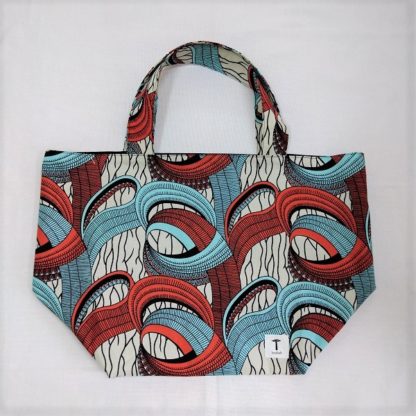 <span style="color: #ff6347; font-style: bold;">【売切】</span><br>124<br>アフリカ布の<br>エコバッグ（大） <br>レッド＆ライトブルー