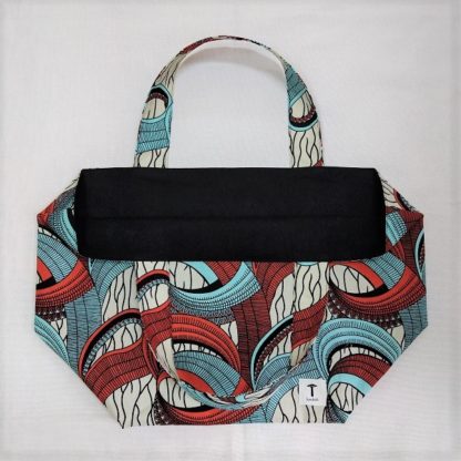 <span style="color: #ff6347; font-style: bold;">【売切】</span><br>124<br>アフリカ布の<br>エコバッグ（大） <br>レッド＆ライトブルー - 画像 (2)