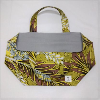 <span style="color: #ff6347; font-style: bold;">【売切】</span><br>110<br>アフリカ布の<br>エコバッグ（大） <br>イエローリーブス - 画像 (2)